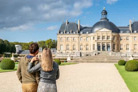 Fontainebleau & Vaux-le-Vicomte Châteaux Day Tour from Paris