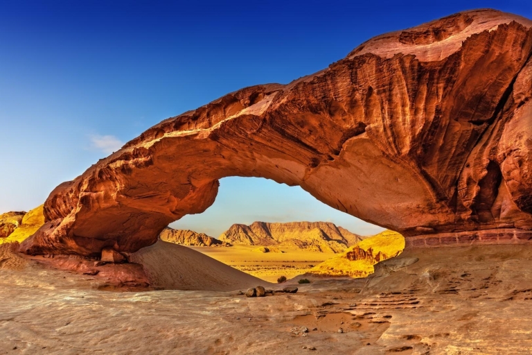 From Eilat: 2-Day Petra & Wadi Rum Tour with Camp Stay Tour with 4-Star Tent + Private Bathroom