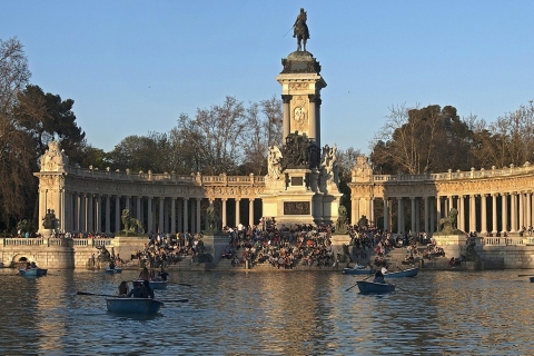 Madrid: Cibeles Palace & Retiro Park Walking Tour Private Tour