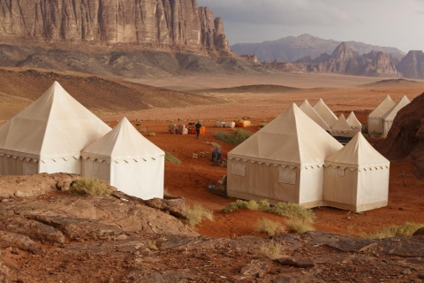 Depuis Eilat: visite de 2 jours de Petra et du Wadi Rum avec séjour au campVisite avec tente standard