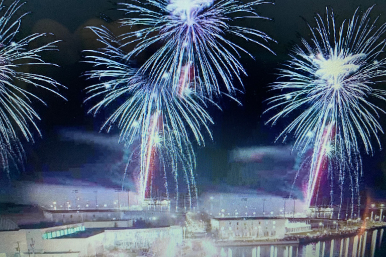 Lisboa: recorrido en barco de vela de fuegos artificiales de Nochevieja