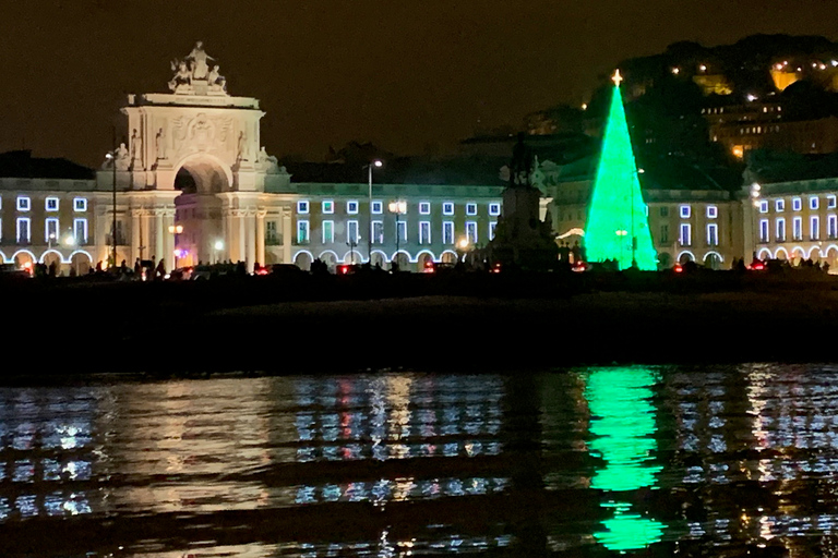 Lisboa: recorrido en barco de vela de fuegos artificiales de Nochevieja