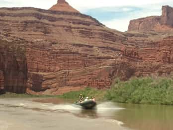Von Moab aus: Canyonlands 4x4 Drive und Calm Water Cruise Von Moab aus: Canyonlands 4x4 Drive und Calm Water Cruise