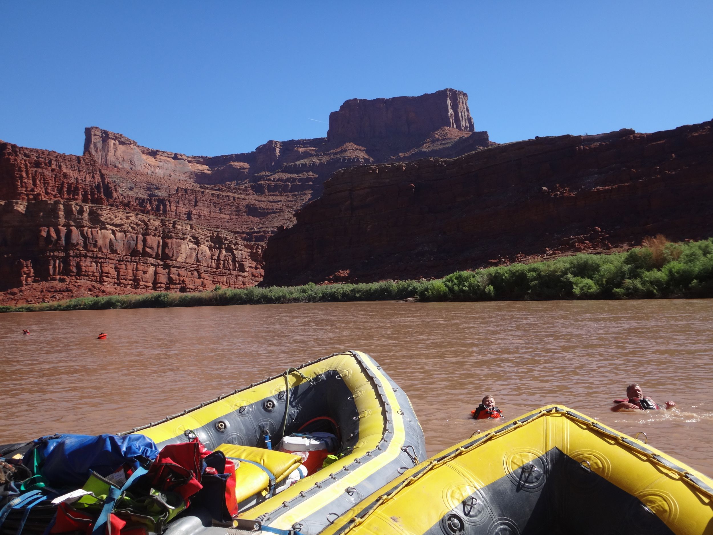 Von Moab aus: Canyonlands 4x4 Drive und Calm Water Cruise