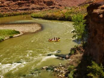 Von Moab: Canyonlands 4x4 Drive und Colorado River Rafting Von Moab: Canyonlands 4x4 Drive und Colorado River Rafting
