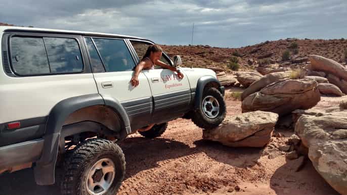 moab canyonlands national park 4x4 white rim tour