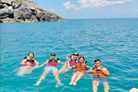 Da Nang/Hoi An: Cham Islands Snorkeling or Scuba Diving Diving in Cham Islands with an instructor