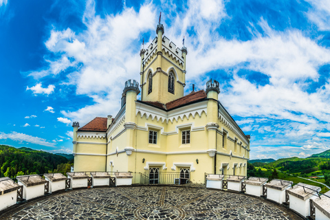 Zagreb : Visite du château de conte de fées avec dégustation de vin et déjeuner