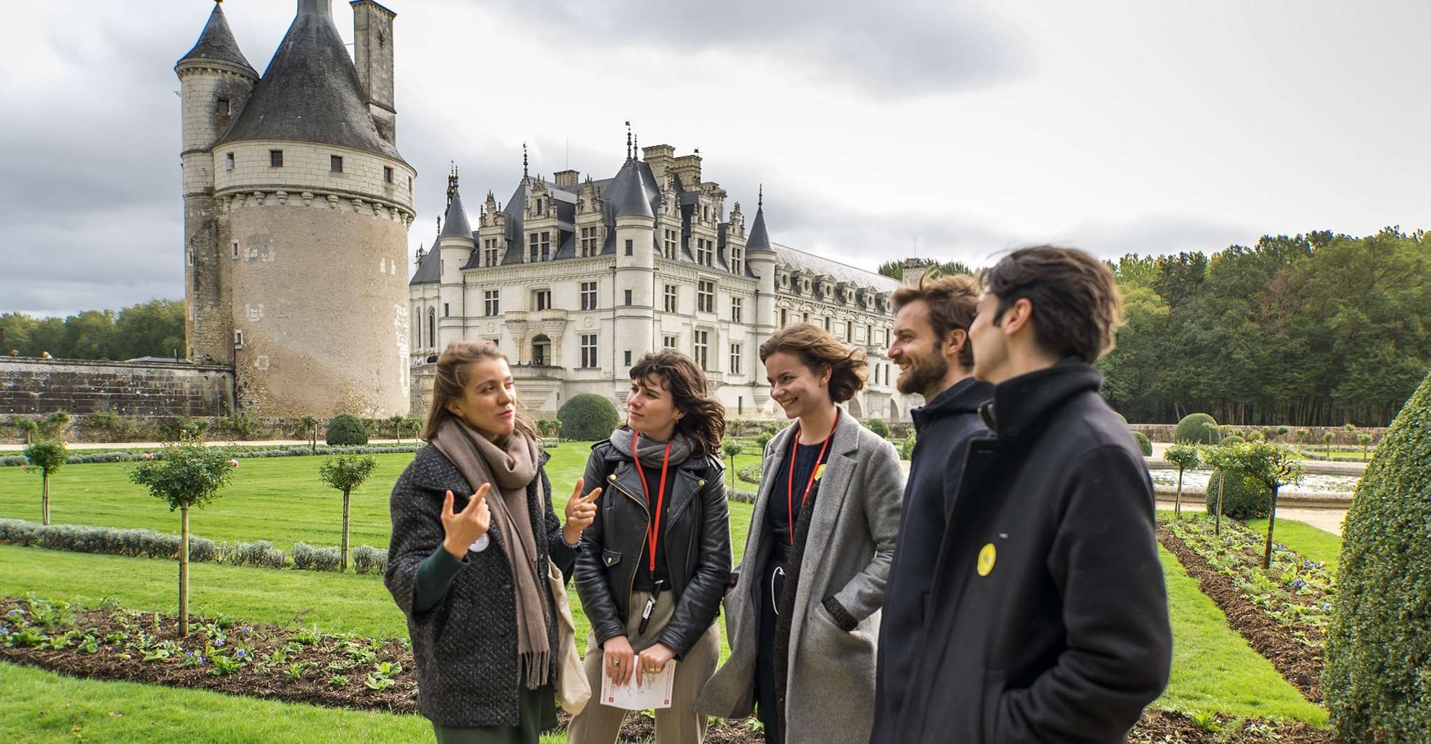 Van Parijs, Mont St Michel en Loire Valley 2 Day Tour - Housity