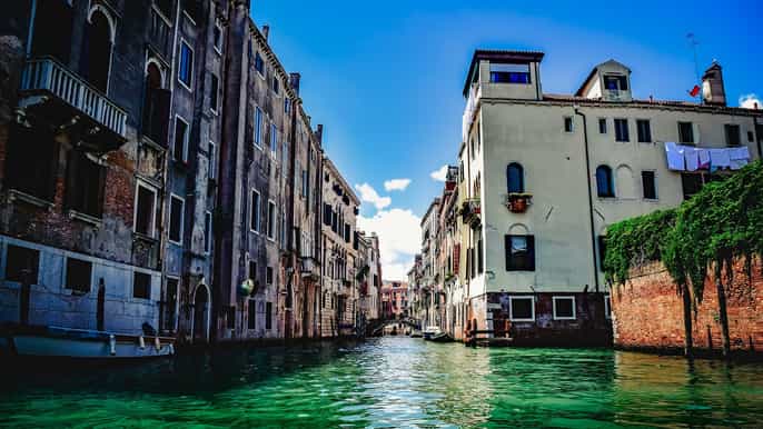 private venice walking tour and gondola ride