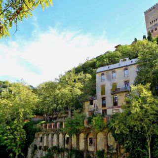 Granada: Guided Albaicin, Sacromonte, and Viewpoints Tour