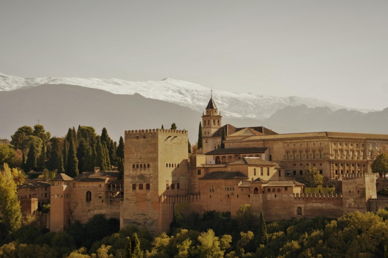 Granada: Zwiedzanie z przewodnikiem Albaicin, Sacromonte i Viewpoints TourWycieczka z przewodnikiem po Albaicin, Sacromonte i punktach widokowych — niemiecki