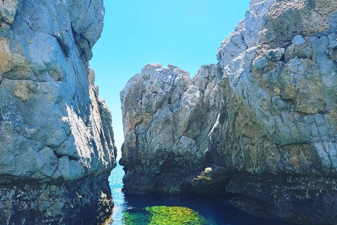 Lindos,Pefkos: Crucero en barco con natación y snorkel todo incluidoCrucero en barco desde el punto de encuentro