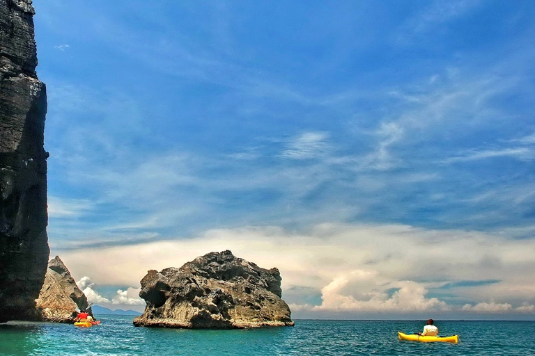 Phuket: día en la aventura de kayak en las islas