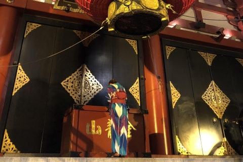 Tokio: Asakusa Geschichte und Kultur SpeiseerlebnisTokio: Asakusa Evening History Tour und Bar Hopping
