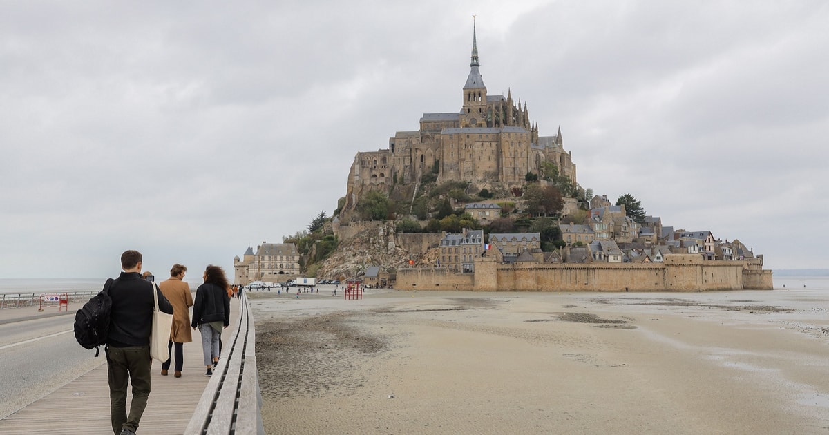 De Paris visite au Mont SaintMichel
