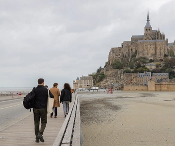 From Paris: Mont Saint-Michel Tour with Hotel Pickup Service