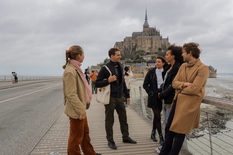 Von Paris aus: Mont Saint-Michel Tour mit Abholung vom HotelTour auf Spanisch