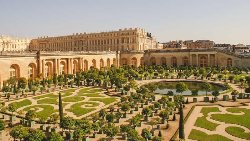 Versailles: visite guidée privée d'une demi-journée au départ de Paris | GetYourGuide