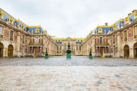 From Paris : Return shuttle to Versailles