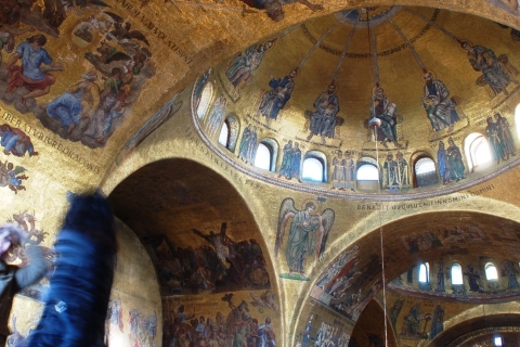 Wenecja: zwiedzanie z przewodnikiem Bazyliki św. Marka i dostęp do tarasuWycieczka po włosku