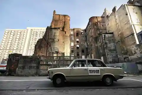 Warsaw: WWII Private Tour by Retro Minibus with Hotel Pickup