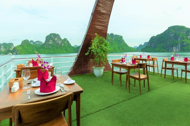 Hanoi: excursion d'une journée de luxe dans la baie d'Ha Long et de la baie de Bai Tu Long
