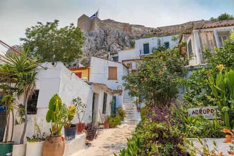 Athens: Acropolis and Old Town Small Group Walking Tour