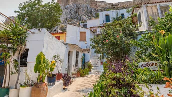 athens acropolis and old town small group walking tour
