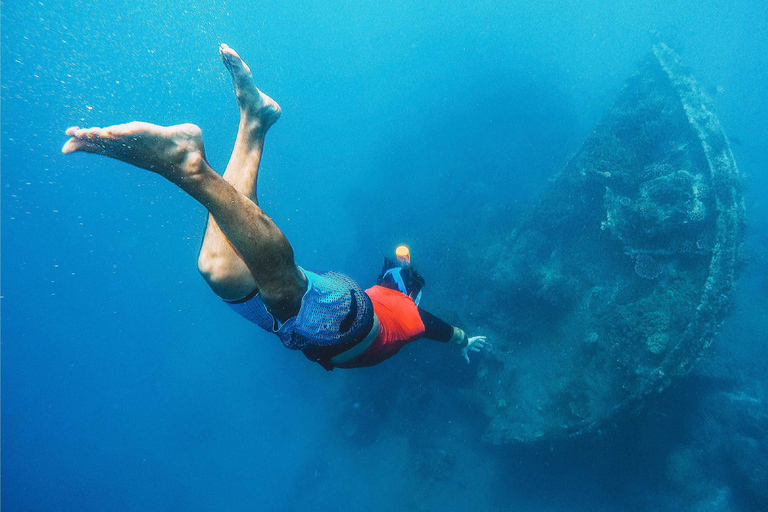 Amed: Gita di snorkeling al naufragio giapponeseTour di snorkeling per piccoli gruppi