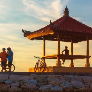 Sanur: Half-Day Beach Sunrise Bike Tour