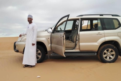 Muscat: Half-Day Vehicle Hire with English-Speaking Driver 4-Hour 15-Seater Minivan Hire