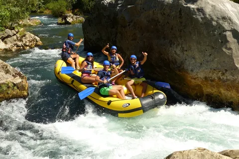 Rivière Cetina : rafting et saut de falaise