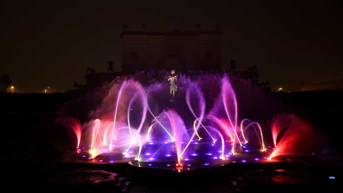 old delhi walking tour with akshardham light water show
