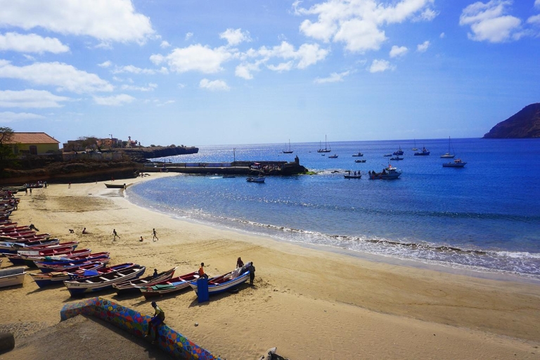 Z Praia: rejs statkiem po zatoce Tarrafal i dzień na plaży?Prywatna wycieczka