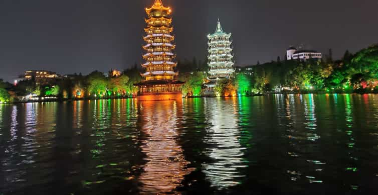 Guilin: 4-Seen-Bootstour bei Nacht mit Hin- und Rückfahrt