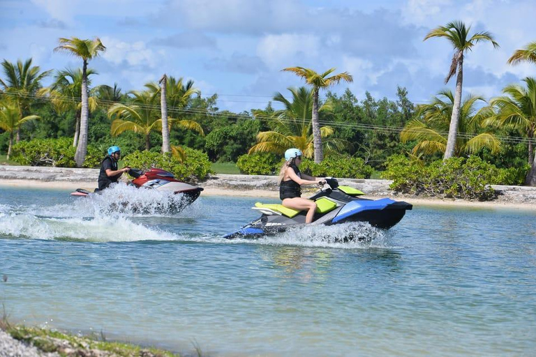 Punta Cana: Double Adrenaline, Dune Buggy and Jet Ski with Transportation