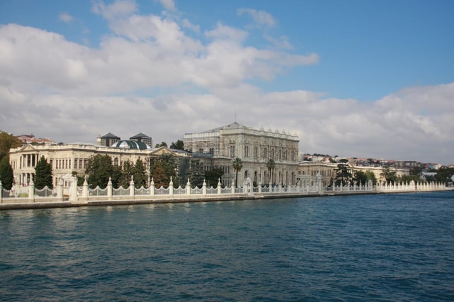 Istanbul: Full-Day Tour with Dolmabahce & Bosphorus Cruise