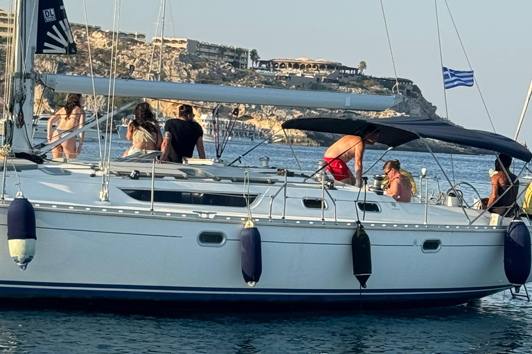 Rhodes : Excursion d&#039;une journée en bateau à voile avec déjeuner
