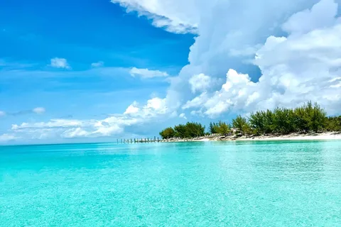 L'île Rose : Plage de cochons, plongée en apnée, tortues de mer, plage