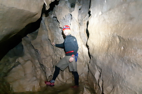 Christchurch: Cave Stream &amp; Castle Hill-turRundtur i liten grupp med upphämtning på hotell