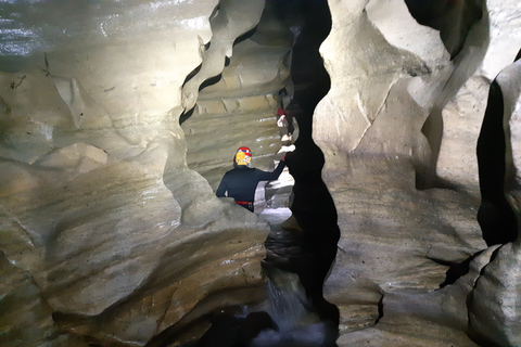 Christchurch: Cave Stream &amp; Castle Hill TourKleingruppentour mit Hotelabholung