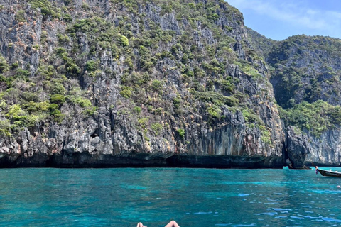 Phi Phi Islands: Shark Snorkeling Phi Phi Islands: PRIVATE VIP Shark Snorkeling - 4h