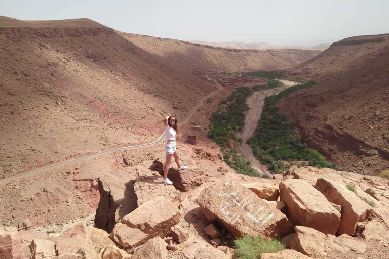 Depuis Marrakech : 2 jours à Aït-ben-Haddou et OuarzazateMarrakech : trek de 2 jours à Aït-ben-Haddou et Ouarzazate