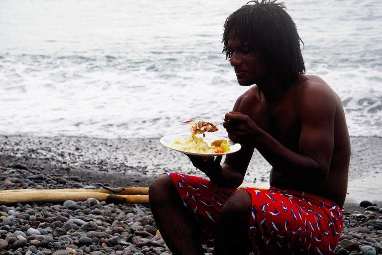 Van Praia: boottocht, snorkelen, grotten en BBQ op het strandPrivérondleiding