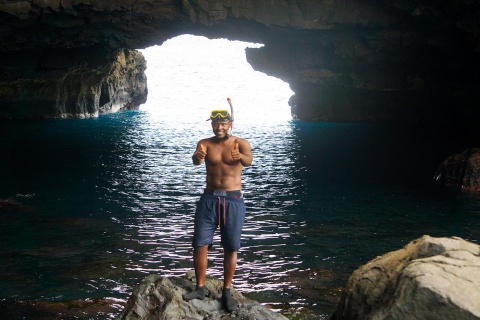 De Praia: excursion en bateau, plongée en apnée, grotte et barbecue sur la plageVisite privée