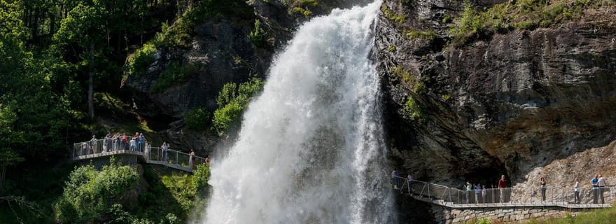 Bergen : Hardangerfjord, télécabine de Voss et 3 grandes cascades