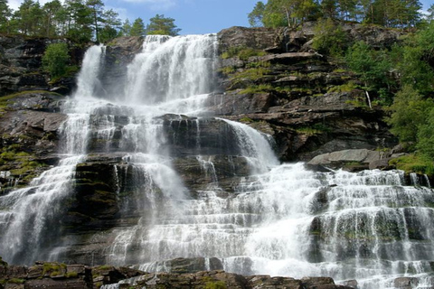 Bergen: Nærøyfjord Cruise and Flåm Railway to Oslo