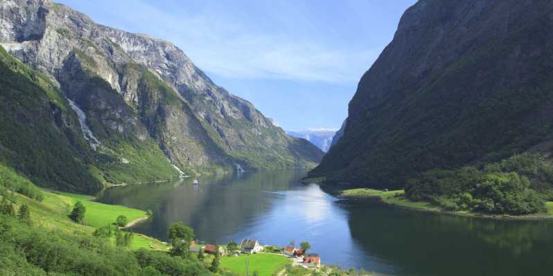 Bergen: privédagtour, Nærøyfjord-cruise en Flåm-spoorweg