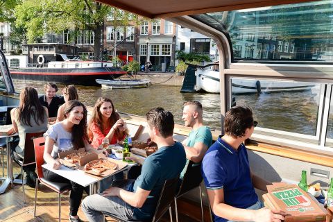 Амстердам: вечерний круиз по каналам с пиццей и напитками